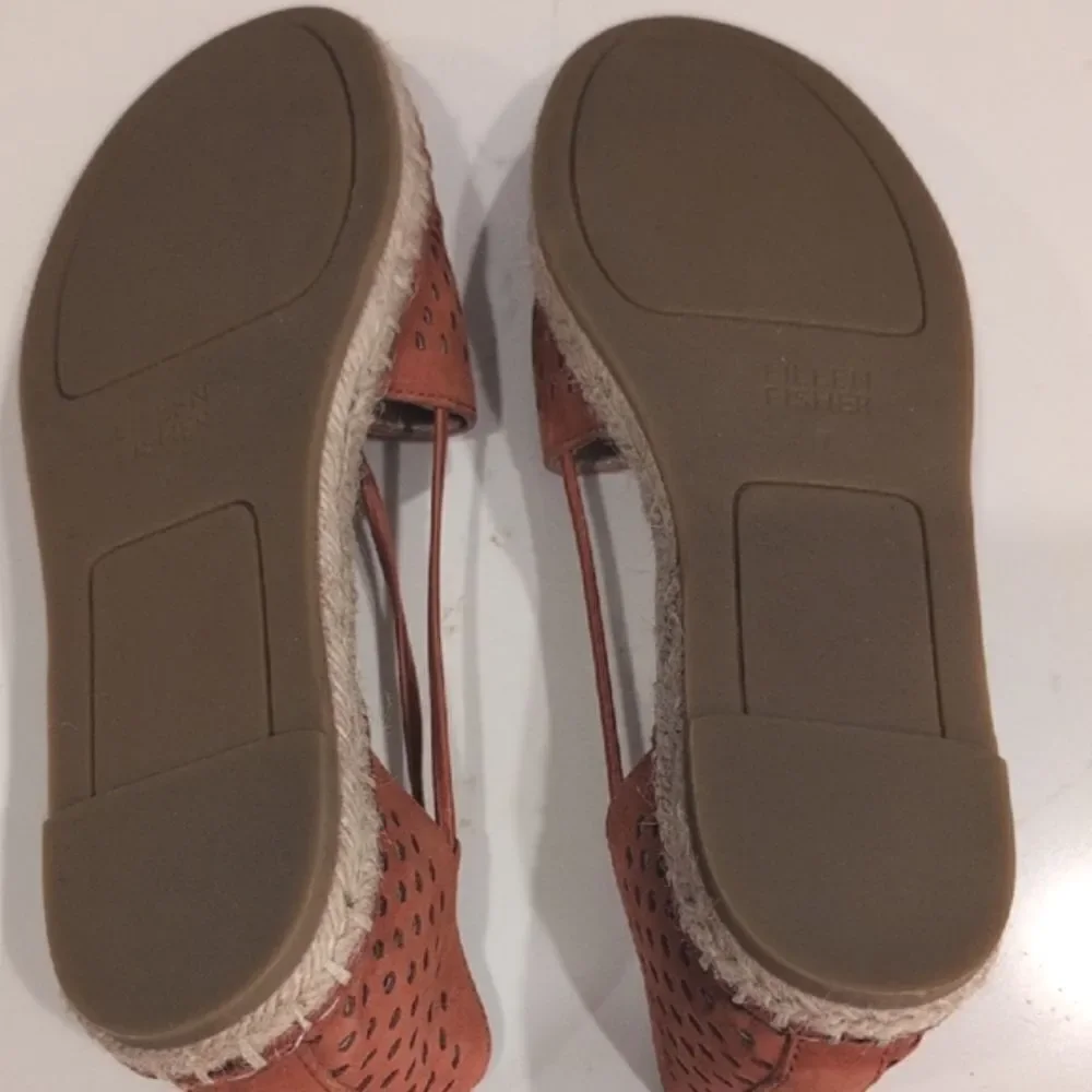 Eileen Fisher Lee 2 Perforated Tumbled Nubuck Leather Espadrille Flats in Chili
